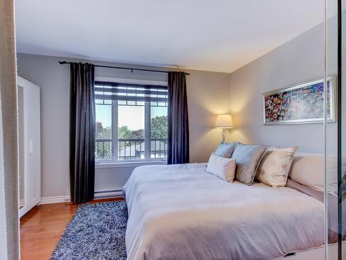 Chambre Ã Â coucher - 2-270 Rue Anne-Hébert, Saint-Basile-Le-Grand, QC - Indoor Photo Showing Bedroom