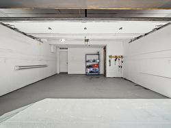 Garage - 