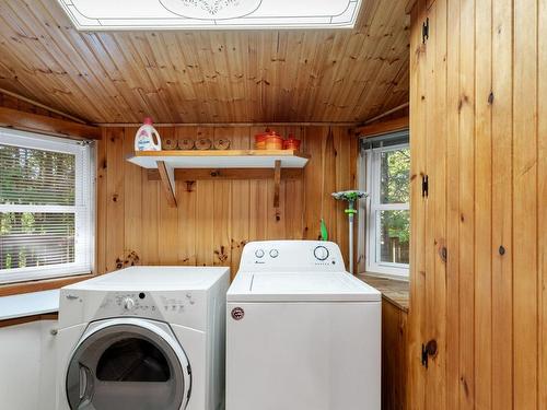 Laundry room - 2118  - 2120 Mtée Des Quatre-Lacs, Saint-Adolphe-D'Howard, QC - Indoor Photo Showing Laundry Room