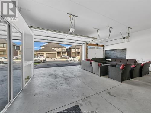 1541 Clearwater Avenue, Windsor, ON - Indoor Photo Showing Garage