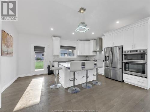 1541 Clearwater Avenue, Windsor, ON - Indoor Photo Showing Kitchen With Stainless Steel Kitchen With Upgraded Kitchen