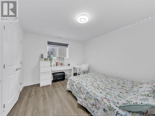 1541 Clearwater Avenue, Windsor, ON - Indoor Photo Showing Bedroom