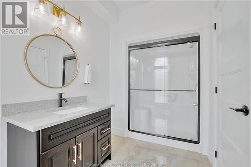 919 Lakewood Crescent, Lakeshore, ON - Indoor Photo Showing Bathroom