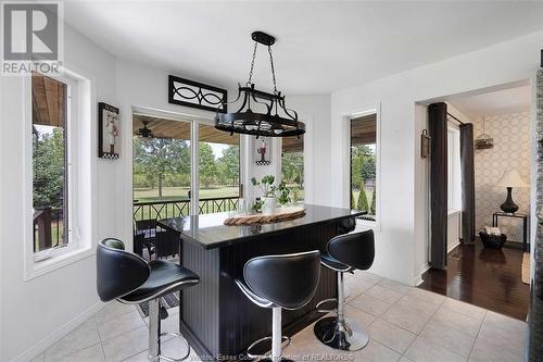 225 Golfview Drive, Amherstburg, ON - Indoor Photo Showing Dining Room