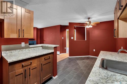 105 2911 Harding Street, Regina, SK - Indoor Photo Showing Kitchen