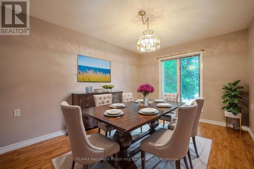 16 Tecumseth Pines Drive, New Tecumseth, ON - Indoor Photo Showing Dining Room