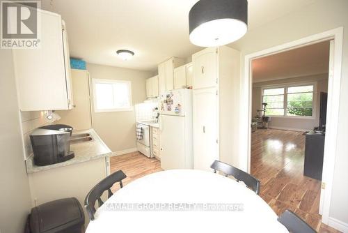 257 London Road, Newmarket, ON - Indoor Photo Showing Kitchen