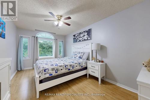 66 Mccleave Crescent, Brampton, ON - Indoor Photo Showing Bedroom