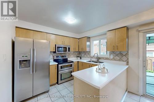 66 Mccleave Crescent, Brampton (Fletcher'S West), ON - Indoor Photo Showing Kitchen With Double Sink