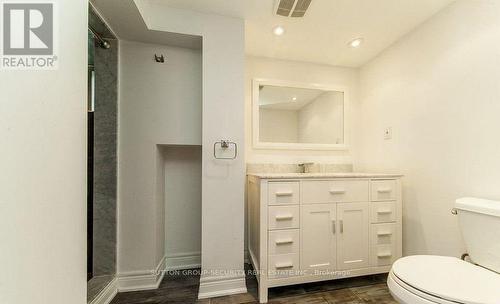 23 Cloverhill Road, Toronto, ON - Indoor Photo Showing Bathroom