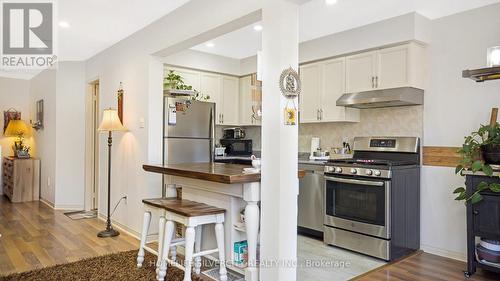 52 - 200 Cresthaven Road, Brampton, ON - Indoor Photo Showing Kitchen With Stainless Steel Kitchen