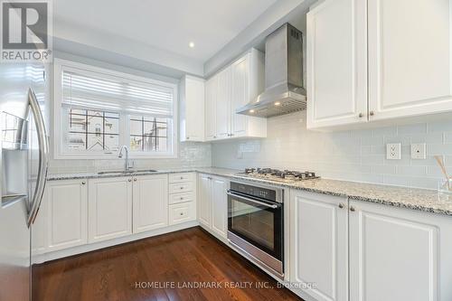 7 Rockbrook Trail, Brampton, ON - Indoor Photo Showing Kitchen With Upgraded Kitchen