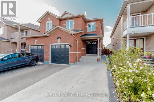 7156 Village Walk, Mississauga, ON - Outdoor With Facade