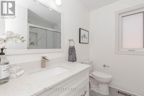 7156 Village Walk, Mississauga, ON - Indoor Photo Showing Bathroom