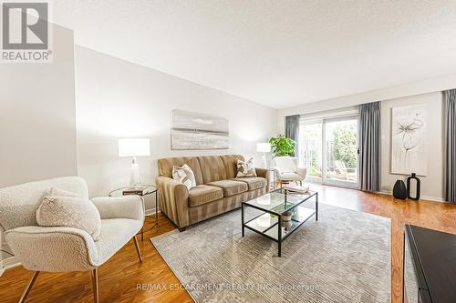 8 - 4194 Longmoor Drive, Burlington (Palmer), ON - Indoor Photo Showing Living Room