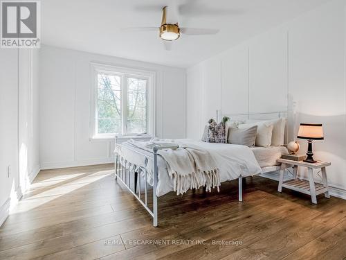 804 Shadeland Avenue, Burlington (Lasalle), ON - Indoor Photo Showing Bedroom