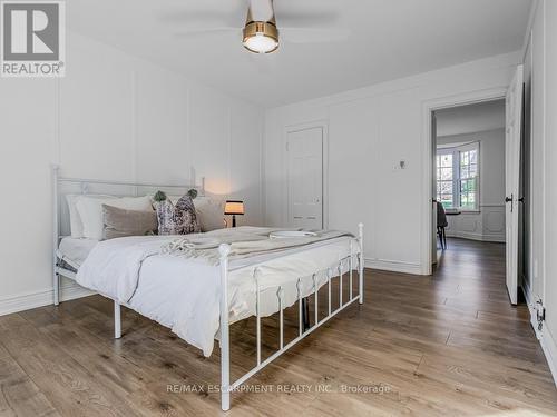 804 Shadeland Avenue, Burlington (Lasalle), ON - Indoor Photo Showing Bedroom