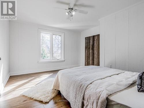 804 Shadeland Avenue, Burlington (Lasalle), ON - Indoor Photo Showing Bedroom