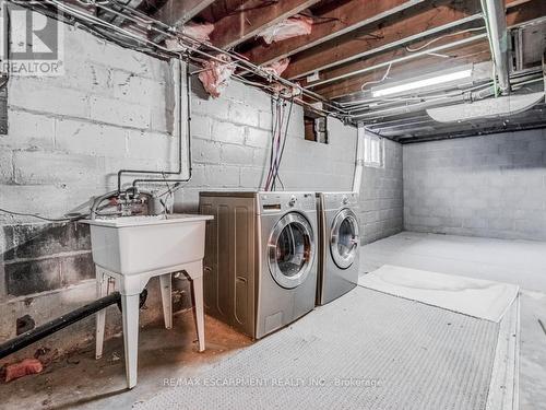 804 Shadeland Avenue, Burlington, ON - Indoor Photo Showing Laundry Room