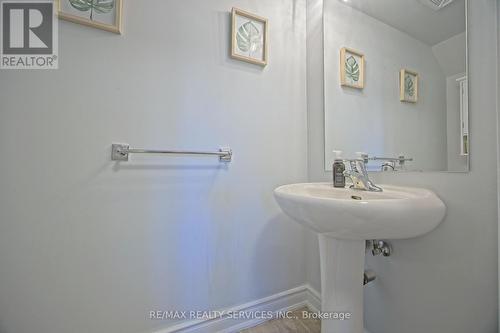 4 - 2563 Sixth Line, Oakville, ON - Indoor Photo Showing Bathroom