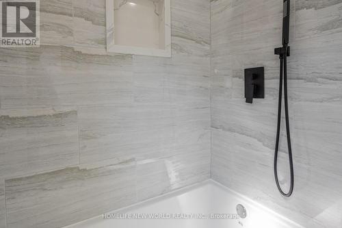 43 Valerie Drive, St. Catharines, ON - Indoor Photo Showing Bathroom