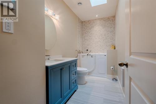 39 Maurice Putt Crescent, St. John'S, NL - Indoor Photo Showing Bathroom