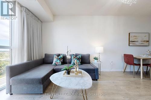 707 - 9560 Markham Road, Markham, ON - Indoor Photo Showing Living Room