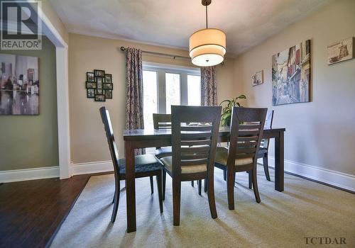 336 Government Rd S, Timmins, ON - Indoor Photo Showing Dining Room