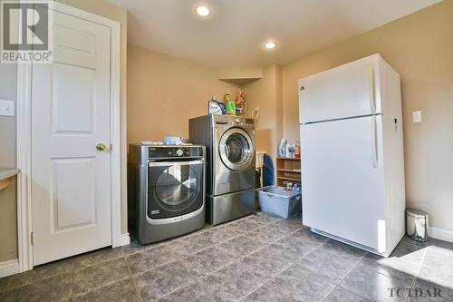 336 Government Rd S, Timmins, ON - Indoor Photo Showing Laundry Room