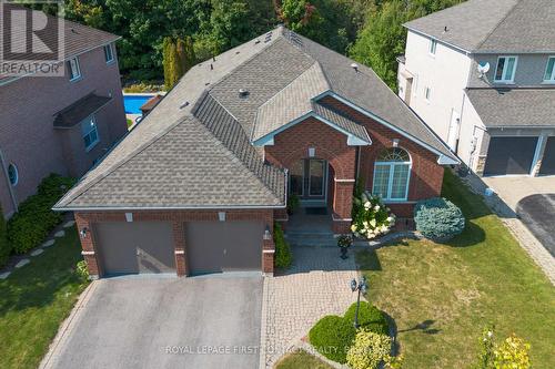 34 Loyalist Court, Barrie (Innis-Shore), ON - Outdoor