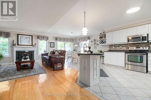 34 Loyalist Court, Barrie (Innis-Shore), ON - Indoor With Fireplace