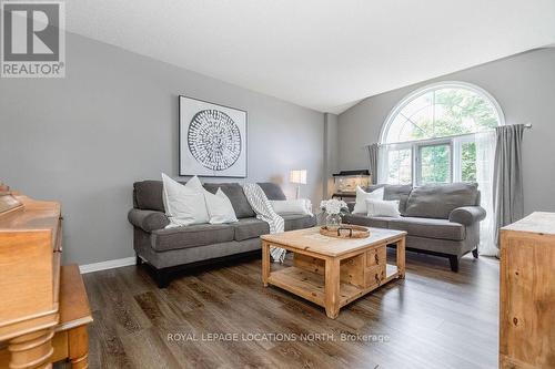 84 Silver Birch Avenue, Wasaga Beach, ON - Indoor Photo Showing Living Room