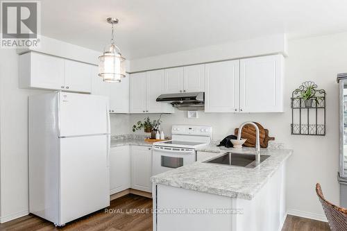 84 Silver Birch Avenue, Wasaga Beach, ON - Indoor Photo Showing Kitchen