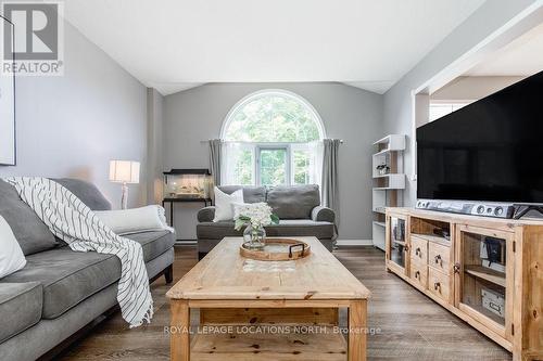 84 Silver Birch Avenue, Wasaga Beach, ON - Indoor Photo Showing Living Room