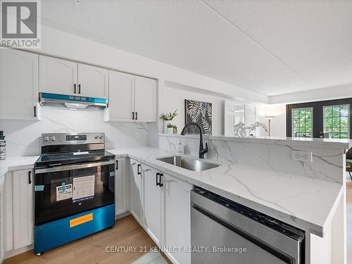 209 - 1470 Bishops Gate, Oakville (Glen Abbey), ON - Indoor Photo Showing Kitchen