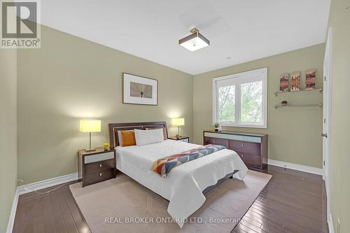 1385 Arrowhead Road, Oakville, ON - Indoor Photo Showing Bedroom