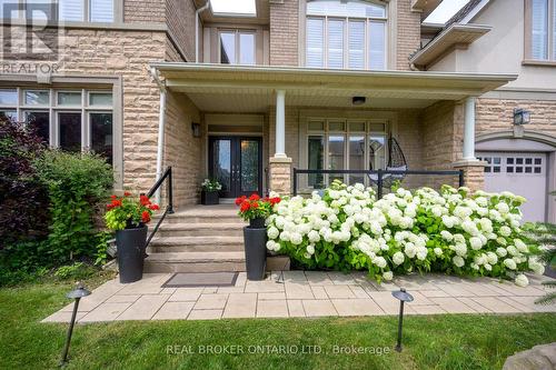 1385 Arrowhead Road, Oakville, ON - Outdoor