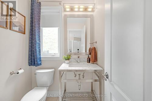 1385 Arrowhead Road, Oakville, ON - Indoor Photo Showing Bathroom