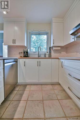 113 Daniel Cres, Timmins, ON - Indoor Photo Showing Kitchen