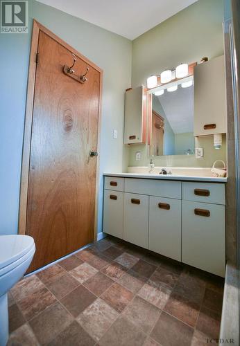 113 Daniel Cres, Timmins, ON - Indoor Photo Showing Bathroom