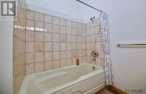 113 Daniel Crescent, Timmins (Main Area), ON - Indoor Photo Showing Bathroom