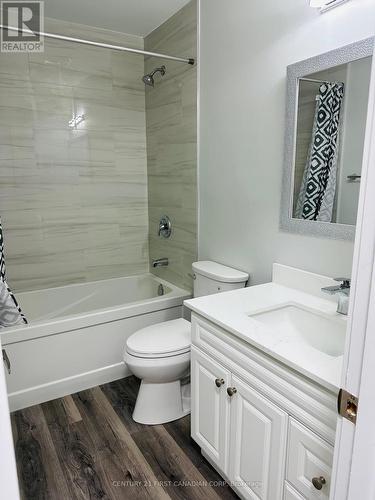 104 Devonshire Avenue, London, ON - Indoor Photo Showing Bathroom