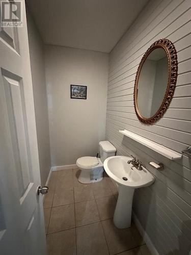 2 Rocky Lane, Bristols Hope, NL - Indoor Photo Showing Bathroom