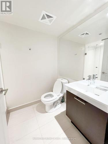 4804 - 386 Yonge Street, Toronto, ON - Indoor Photo Showing Bathroom