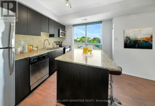 512 - 801 Sheppard Avenue W, Toronto (Clanton Park), ON - Indoor Photo Showing Kitchen With Upgraded Kitchen