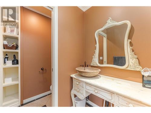 309 Baird Avenue, Enderby, BC - Indoor Photo Showing Bathroom