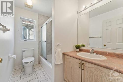 137 Shirley'S Brook Drive, Kanata, ON - Indoor Photo Showing Bathroom