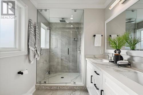 6225 Miller'S Grove, Mississauga, ON - Indoor Photo Showing Bathroom