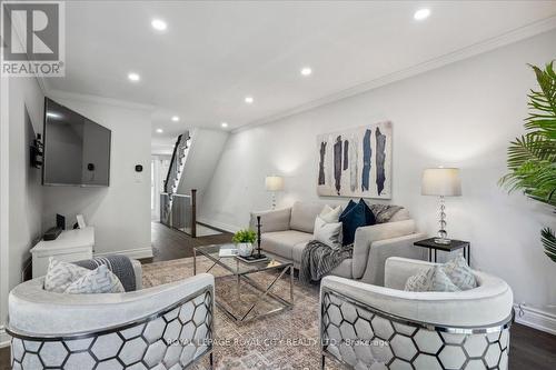 6225 Miller'S Grove, Mississauga (Meadowvale), ON - Indoor Photo Showing Living Room