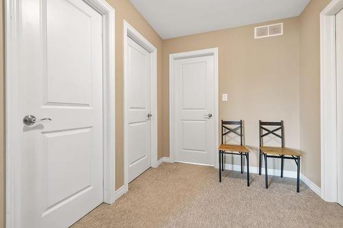 16 Prospect Avenue|Unit #B, St. Catharines, ON - Indoor Photo Showing Other Room